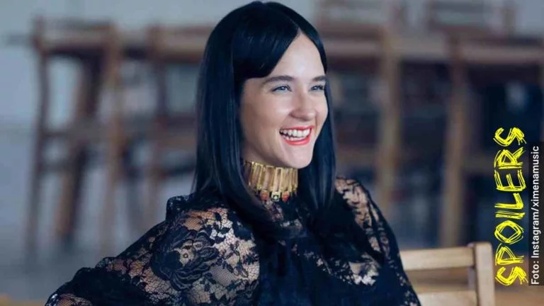 Ella es Carmelita joven en La Casa de las Flores, serie de Netflix