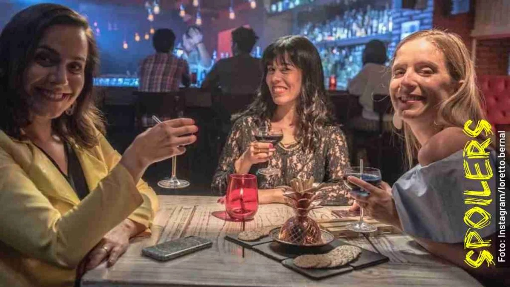 personajes mujeres arriba película