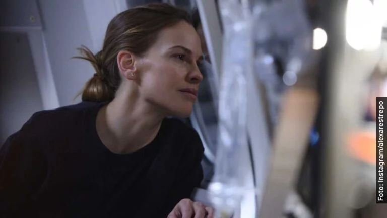 Quiénes son los actores y personajes en Lejos, serie de Netflix