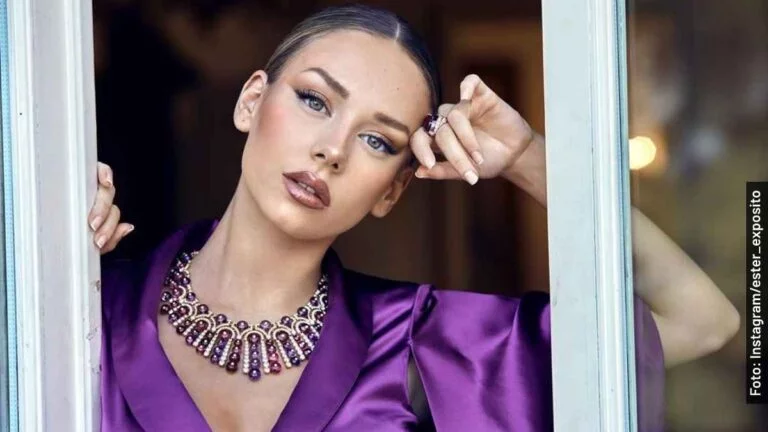 Ella es Ester Expósito, Cayetana en Alguien Tiene que Morir, serie de Netflix