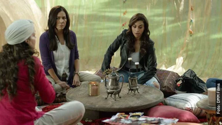 Quién es quién en Cómo Matar a un Esposo Muerto, película en Netflix