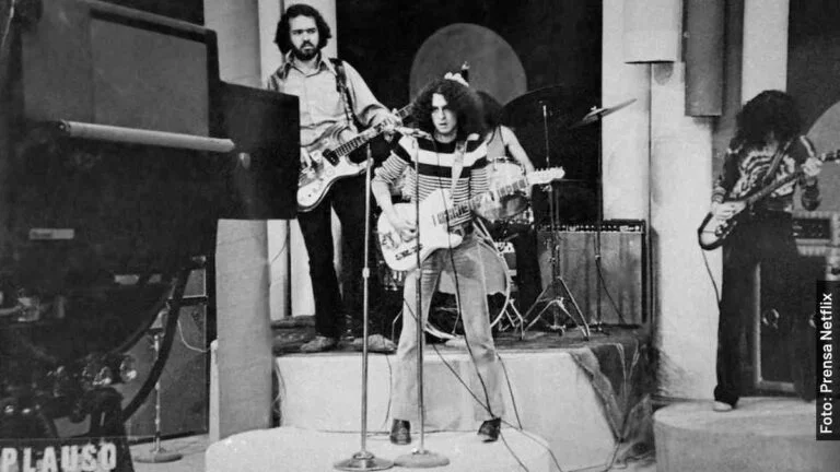 Este es el soundtrack de Rompan Todo, serie de Netflix