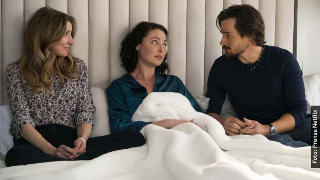 personajes el baile de las luciérnagas serie