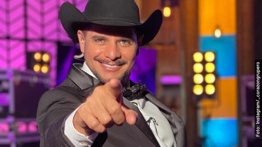 conductores corazón grupero programa tv azteca