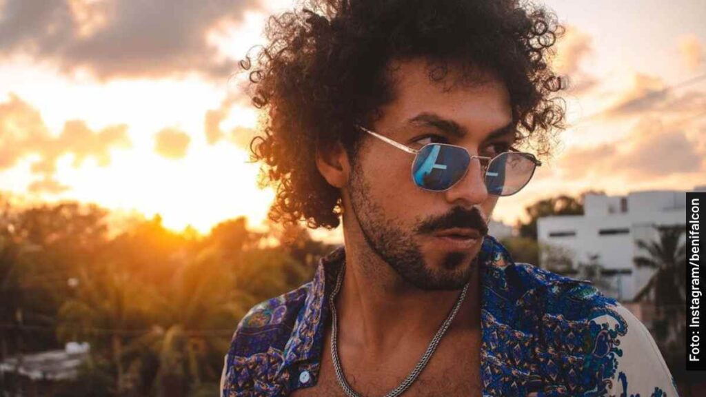 beni falcon acapulco shore