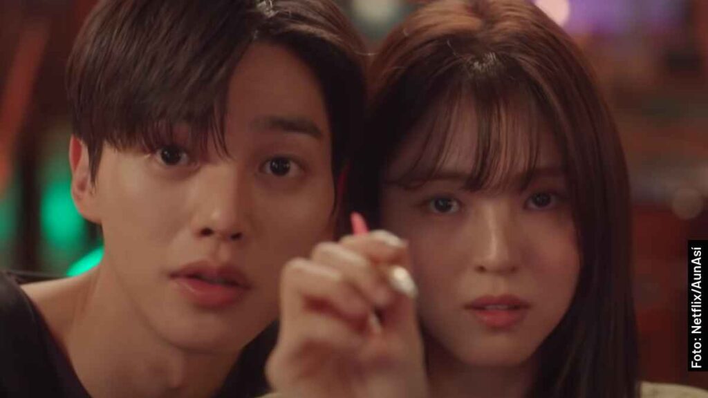 actores aun así serie