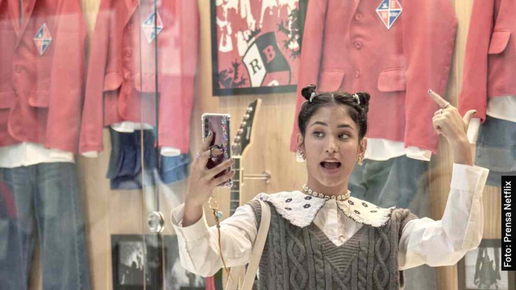 uniformes originales rebelde serie netflix