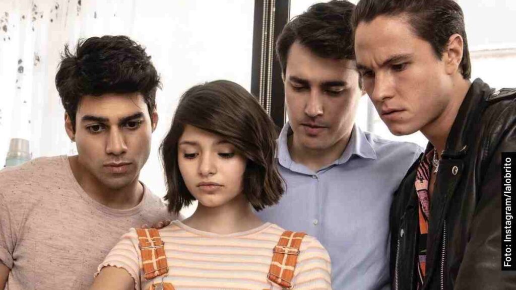 actores papás por encargo serie