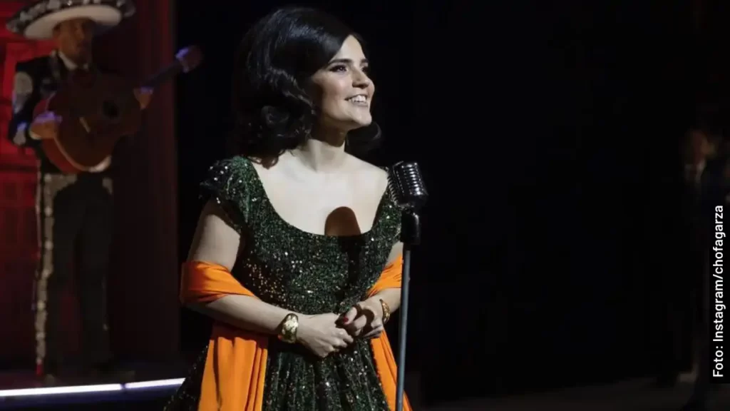 Lorena Cruz en El Rey Vicente Fernández y en la vida real