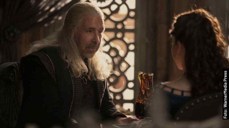 Por qué el Rey tiene heridas en la espalda en La Casa del Dragón