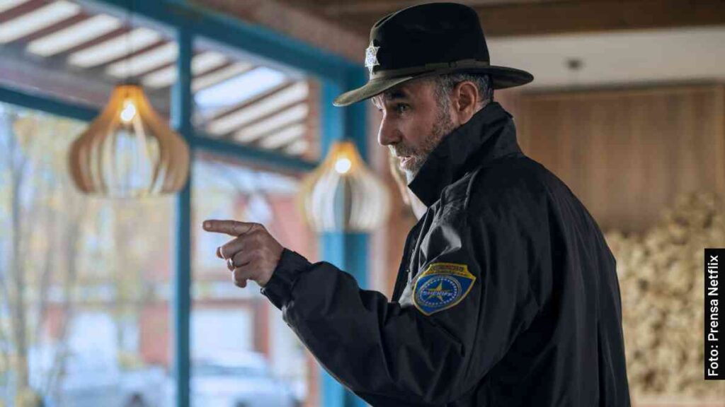 jamie mcshane merlina serie sherrif donovan galpin