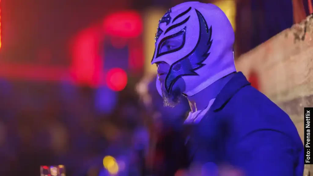 Rey Misterio en Contra las Cuerdas serie personaje