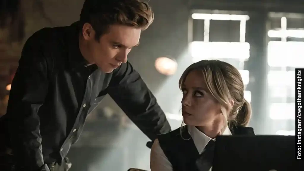 actores Gotham Knights serie reparto