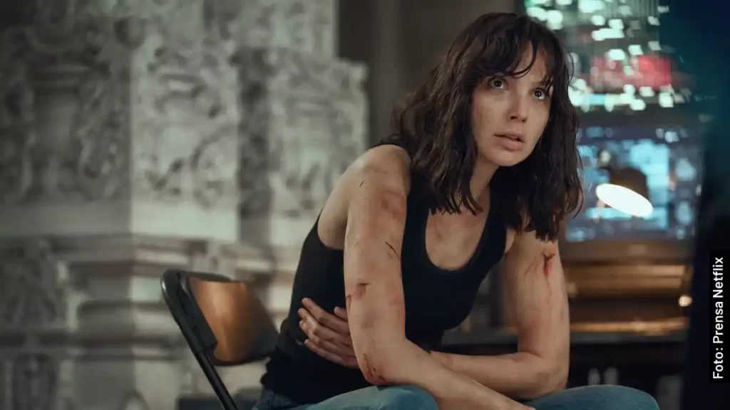 Reparto de actores en Agente Stone (2023), película de Netflix