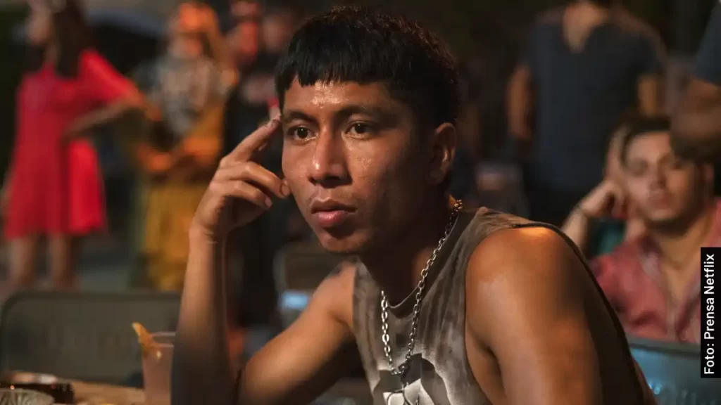 Ernesto Meléndez como Brando en Temporada de Huracanes, película de Netflix