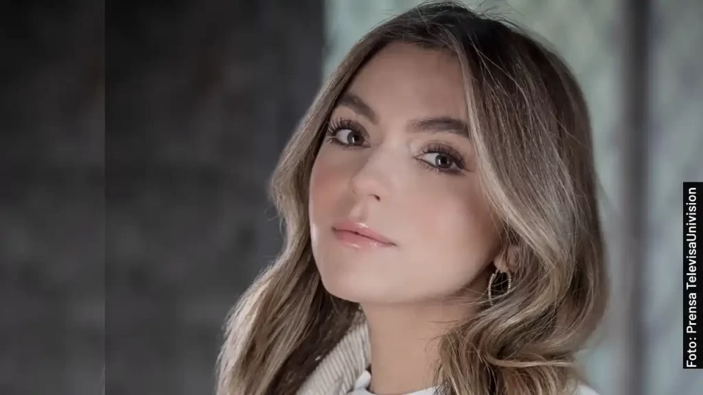 Sofía Castro como Vicky Montes Almazán en El Maleficio, telenovela de TelevisaUnivision