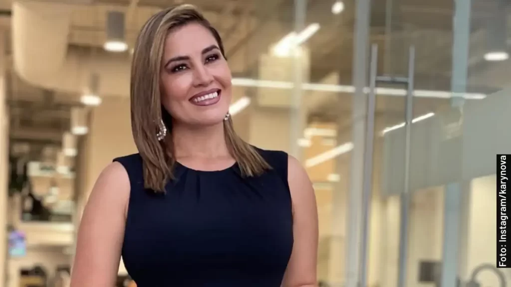 Karina Nova, conductora de Al Extremo, programa de TV Azteca