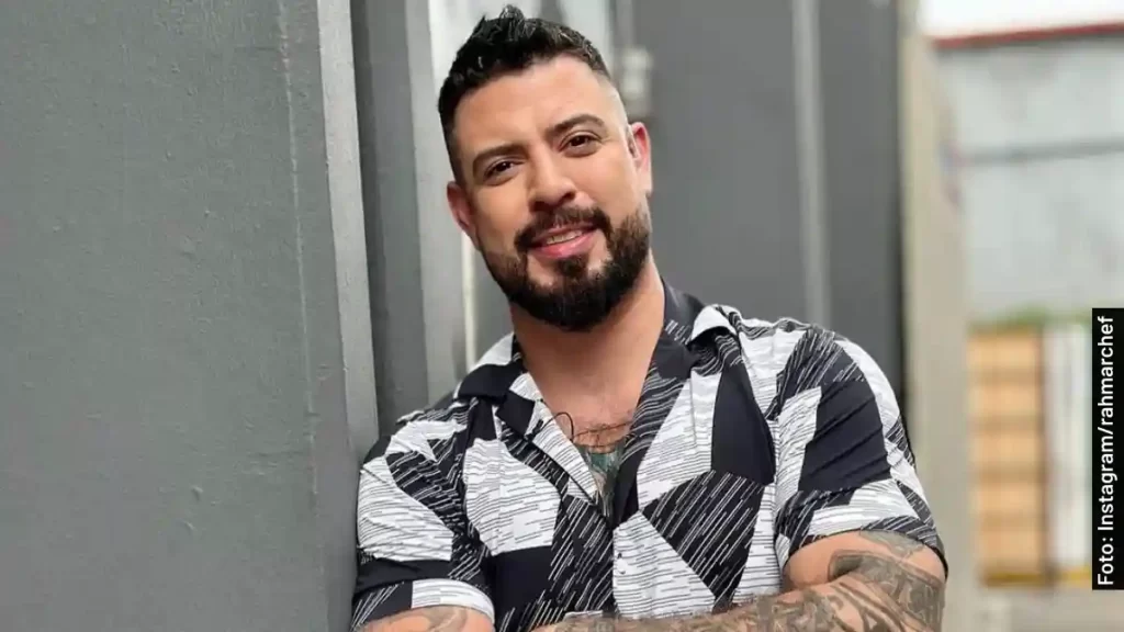 Rahmar Villegas, conductor en Al Extremo, programa de TV Azteca