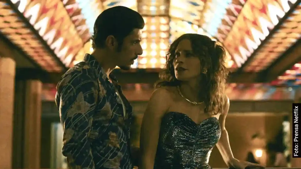 Griselda Blanco en la vida real y en Griselda, serie de Netflix