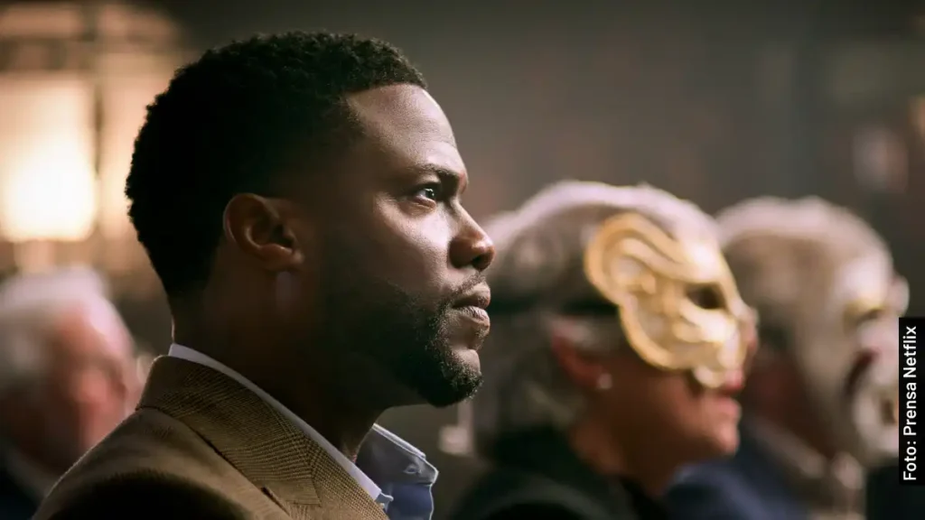 Kevin Hart como Cyrus Whitaker en Lift Un Robo de Primera Clase (2024), película de Netflix