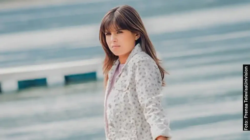 Romina Poza como Lucía Castillo García en Tu Vida es mi Vida, telenovela de TelevisaUnivision