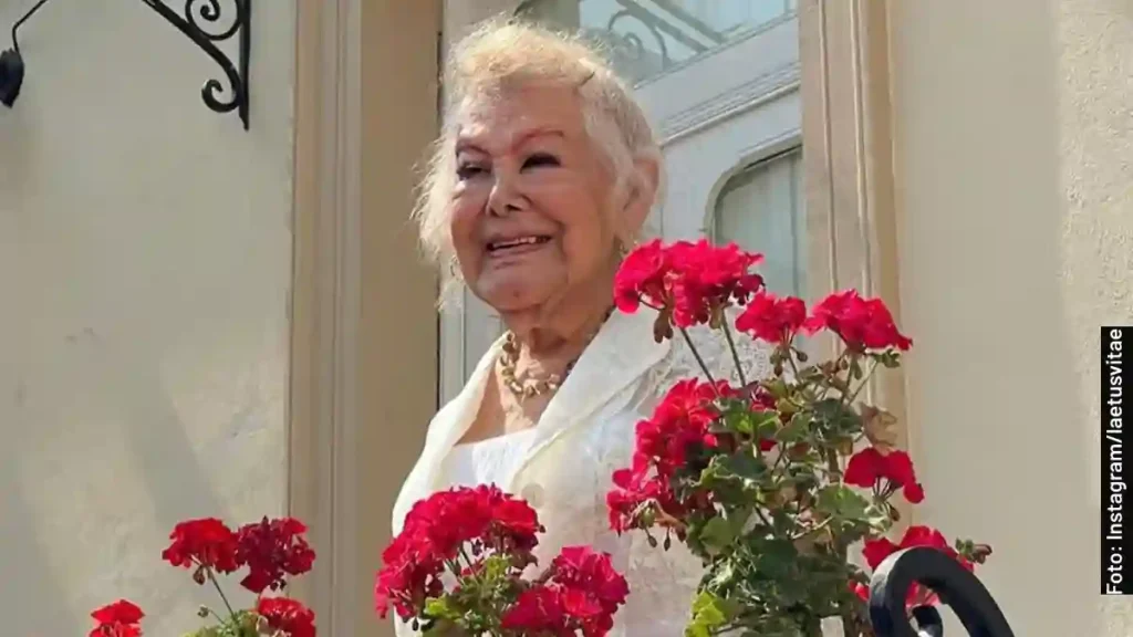 Samantha Flores de Siempre Reinas