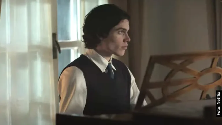 Quién es y qué edad tiene Simone Baldasseroni (Rigel) en Fabricante de Lágrimas