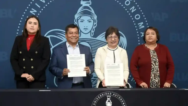 Rectora Lilia Cedillo firma convenio con la Secretaría de Infraestructura estatal