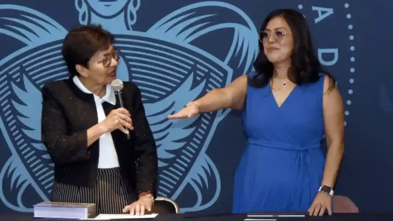 Verónica Vázquez rinde protesta como directora de la Facultad de Ciencias de la Comunicación de la BUAP