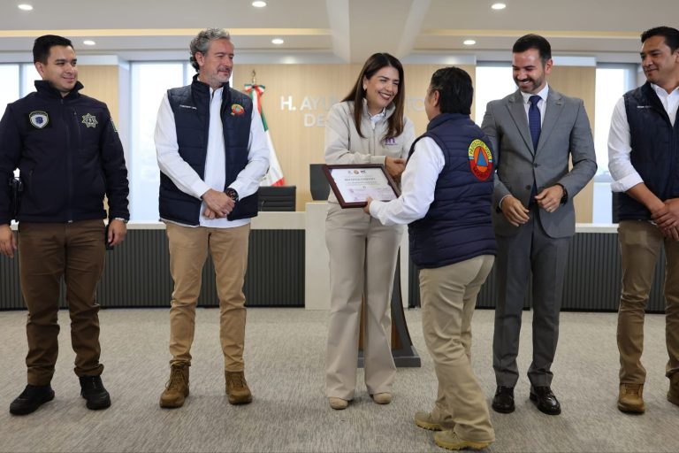 Gobierno de Morelia reconoce trayectoria y vocación de servicio de elementos de Protección Civil y Bomberos