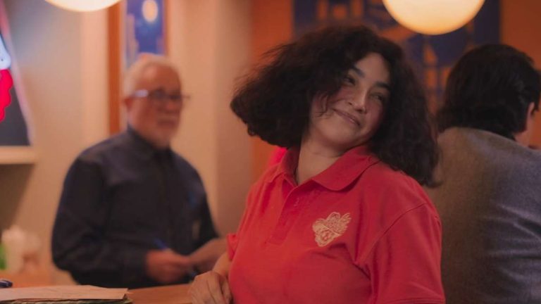 Quién es y qué edad tiene Geraldine Galván, Paola en Cuando Fui Bonita, telenovela de TelevisaUnivisión