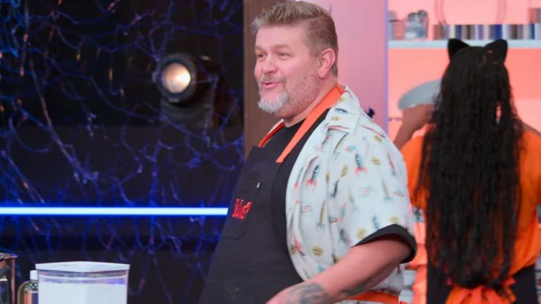 Quién es y qué edad tiene Mike Elder, participante de ¿Es pastel? Halloween, temporada 2 de Netflix