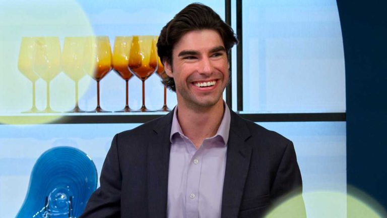 Quién es y qué edad tiene Scott “Stew” Stewart, participante de El Amor es Ciego, temporada 11 de Netflix